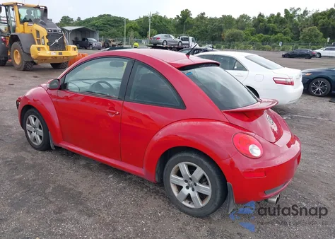 2007 Volkswagen New Beetle 2.5 z USA, uszkodzony, nr VIN 3VWRW31C77M521978